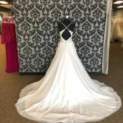 Something Blue Mori Lee Women's Wedding Dress Sequin/Tulle Ivory Size 10 A-line WEDDING DRESSES 10 Something Blue Mori Lee Women's Wedding Dress Sequin/Tulle Ivory Size 10 A-line WEDDING DRESSES