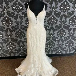 Something Blue Essense Of Australia D2760IV Women's Wedding Dress Lace Ivory