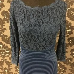Something Blue Wedding Adrianna Papell Formal Lace/ Poly Spandex Navy Size 12 FORMAL/MOTHER'S DRESSES
