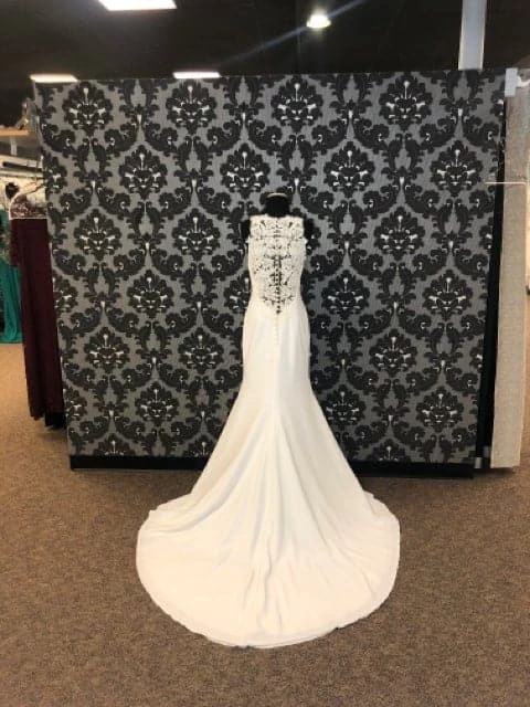 Something Blue WEDDING DRESSES Allure Romance 3063 Women's Wedding Dress Crepe/Lace Ivory 7 Something Blue WEDDING DRESSES Allure Romance 3063 Women's Wedding Dress Crepe/Lace Ivory