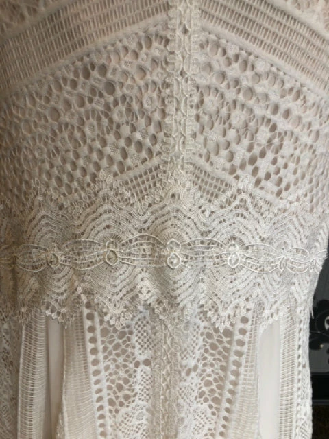 Something Blue Wilderly Bride F181 Size 18 Ivory Lace V-neck Fit & Flare 5 Something Blue Wilderly Bride F181 Size 18 Ivory Lace V-neck Fit & Flare