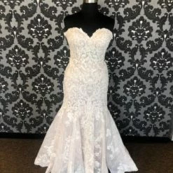 Something Blue Allure 9666 Women Wedding Dress Lace Ivory/Nude Size 16 WEDDING DRESSES