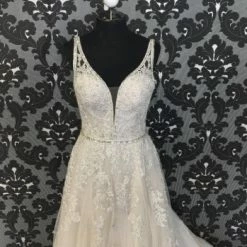 Something Blue Martina Liana MABLE 954 Women's Wedding Dress Beaded/Lace/Tulle A-line WEDDING DRESSES 8 Something Blue Martina Liana MABLE 954 Women's Wedding Dress Beaded/Lace/Tulle A-line WEDDING DRESSES