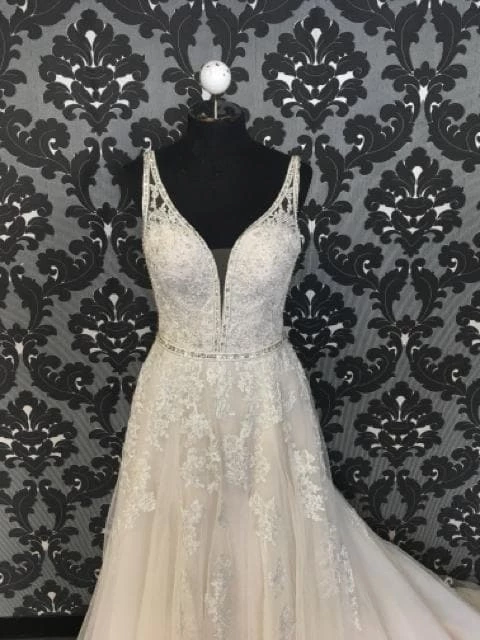 Something Blue Martina Liana MABLE 954 Women's Wedding Dress Beaded/Lace/Tulle A-line WEDDING DRESSES 4 Something Blue Martina Liana MABLE 954 Women's Wedding Dress Beaded/Lace/Tulle A-line WEDDING DRESSES