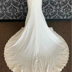 Something Blue Mermaid Sleeveless Size 12 Ivory Crepe And Lace Wedding Dress