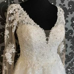 Something Blue Essense Of Australia Size 14 Ivory Tulle And Lace Long Sleeve Ballgown