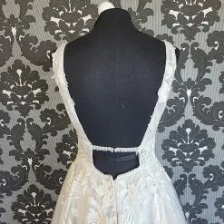 Something Blue Wilderly Bride F142 Wedding Dress Tulle/Lace Ivory Size 10 WEDDING DRESSES