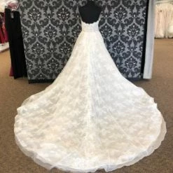 Something Blue Calla Blanche Size 14 Ivory And Nude V-Neck Strapless Lace Ballgown WEDDING DRESSES 8 Something Blue Calla Blanche Size 14 Ivory And Nude V-Neck Strapless Lace Ballgown WEDDING DRESSES