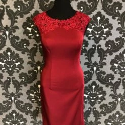 Something Blue Maggy London Women's Formal Knit Crepe Red Size 12 Cocktail FORMAL/MOTHER'S DRESSES
