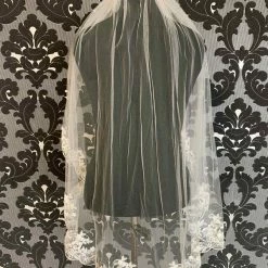 Something Blue Finger Tip Ivory Tulle With Lace Beading Veil