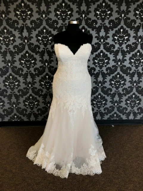 Something Blue Mori Lee Size 22W Champagne Strapless Fit & Flare 3 Something Blue Mori Lee Size 22W Champagne Strapless Fit & Flare