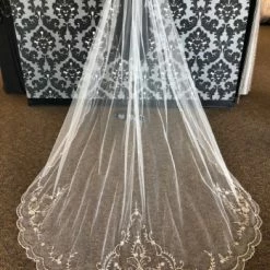 Something Blue As Is Tulle & Lace Ivory & Silver Size Cathedral Scalloped Lace V7258C VEILS