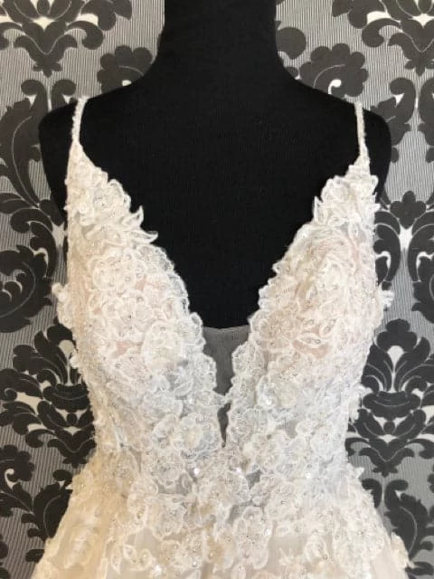 Something Blue Jasmine Couture Wedding Dress Lace/Tulle Champagne/Ivory Size 8 WEDDING DRESSES 4 Something Blue Jasmine Couture Wedding Dress Lace/Tulle Champagne/Ivory Size 8 WEDDING DRESSES