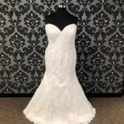 Something Blue WEDDING DRESSES Sincerity Bridal 44212 Women's Wedding Dress Lace Ivory Size 24