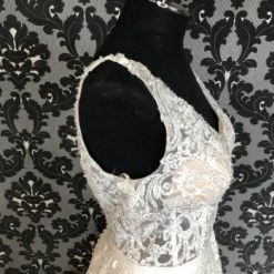 Something Blue Hurley Size 10 IvoryV-Neck Sleeveless A-line Wedding Dress WEDDING DRESSES 9 Something Blue Hurley Size 10 IvoryV-Neck Sleeveless A-line Wedding Dress WEDDING DRESSES