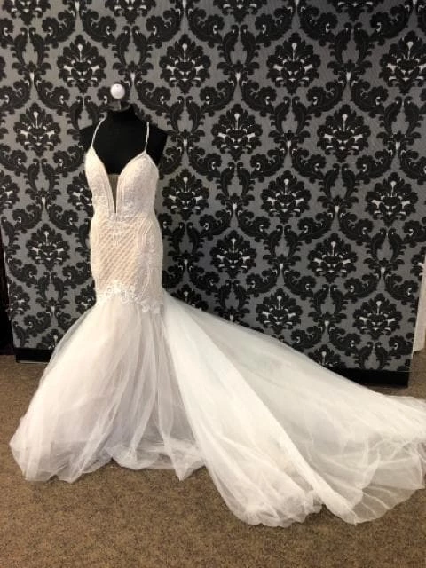 Something Blue WEDDING DRESSES Calla Blanche COLLIN 18115 Women's Wedding Dress Lace/Tulle Size 10 3 Something Blue WEDDING DRESSES Calla Blanche COLLIN 18115 Women's Wedding Dress Lace/Tulle Size 10