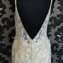 Something Blue Stella York 7370 Wedding Dress Size 14 Lace/Tulle Ivory Sleeveless Sheath WEDDING DRESSES 11 Something Blue Stella York 7370 Wedding Dress Size 14 Lace/Tulle Ivory Sleeveless Sheath WEDDING DRESSES