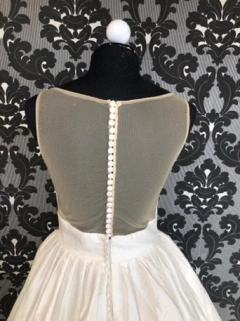 Something Blue Justin Alexander Size 12 Ivory Higneck Sleeveless Satin Ballgown Wedding Dress 7 Something Blue Justin Alexander Size 12 Ivory Higneck Sleeveless Satin Ballgown Wedding Dress