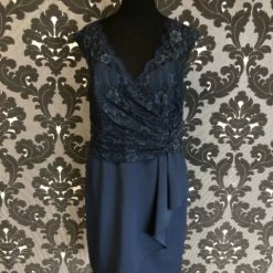 Something Blue B2 Jasmine M180057 Women's Formal Poly/lace Navy Size 16 Cocktail