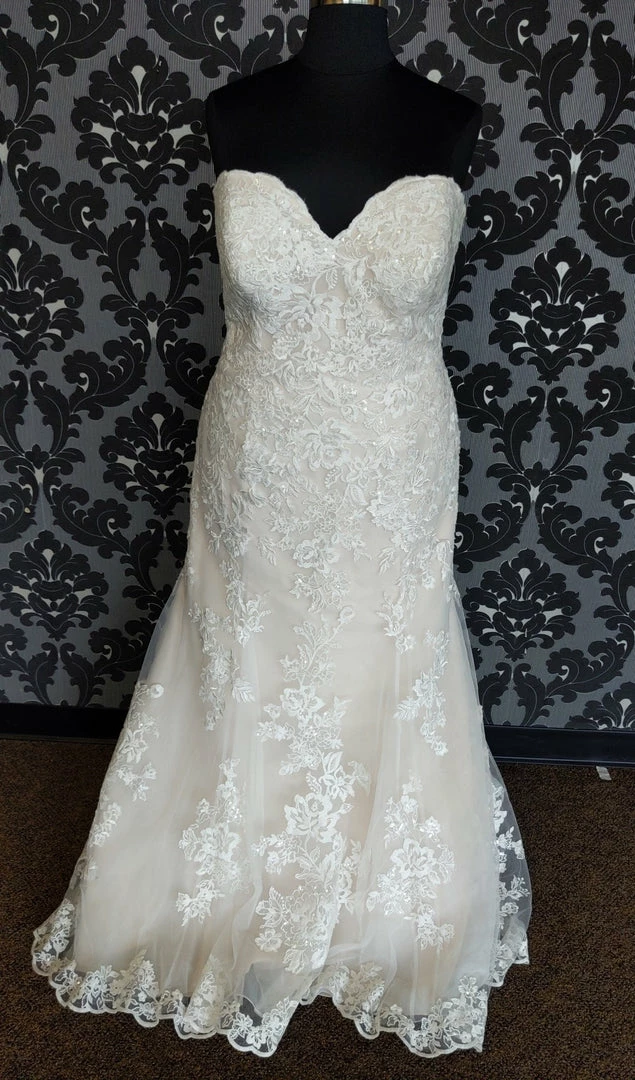 Something Blue Stella York 6870 Wedding Dress Size 26 Sequin/Lace Ivory Strapless WEDDING DRESSES 3 Something Blue Stella York 6870 Wedding Dress Size 26 Sequin/Lace Ivory Strapless WEDDING DRESSES