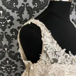 Something Blue WEDDING DRESSES Sincerity Bridal 3946 PS Wedding Dress Beaded Lace AS IS LOOSE BEADING