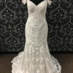 Something Blue Wedding Stella York Women's Wedding Dress Lace Ivory Size 12 Sheath