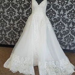 Something Blue Allure Bridal C458 Women's Wedding Dress Lace/Tulle Ivory W/ Removable Train