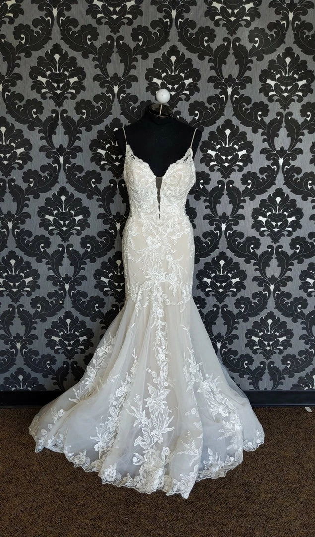 Something Blue WEDDING DRESSES Essense Wedding Dress D2770 Size 12 Lace/Beading Almond Sleeveless 3 Something Blue WEDDING DRESSES Essense Wedding Dress D2770 Size 12 Lace/Beading Almond Sleeveless