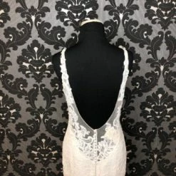 Something Blue WEDDING DRESSES Casablanca 2319 Wedding Dress Lace Ivory Size 8 Sleeveless