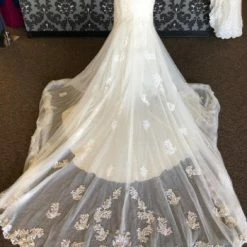 Something Blue Essense Of Australia Women's Wedding Dress Lace/Beading Ivory WEDDING DRESSES