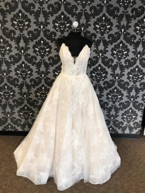 Something Blue Calla Blanche Size 14 Ivory And Nude V-Neck Strapless Lace Ballgown WEDDING DRESSES 3 Something Blue Calla Blanche Size 14 Ivory And Nude V-Neck Strapless Lace Ballgown WEDDING DRESSES