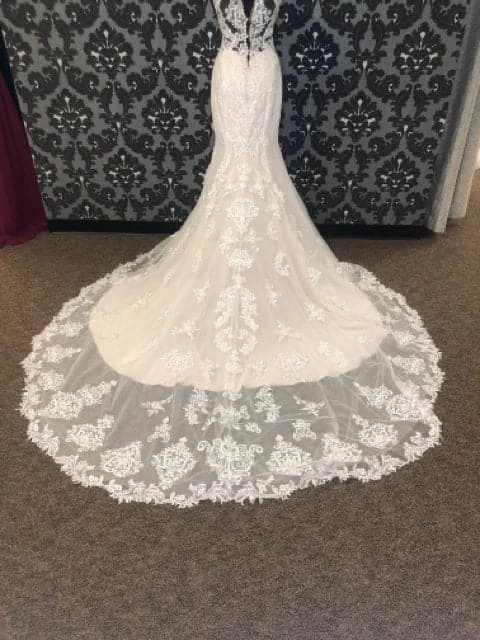 Something Blue Essense Of Australia D2322 Wedding Dress Sequin/Lace AS IS SMALL STAIN FRONT 6 Something Blue Essense Of Australia D2322 Wedding Dress Sequin/Lace AS IS SMALL STAIN FRONT