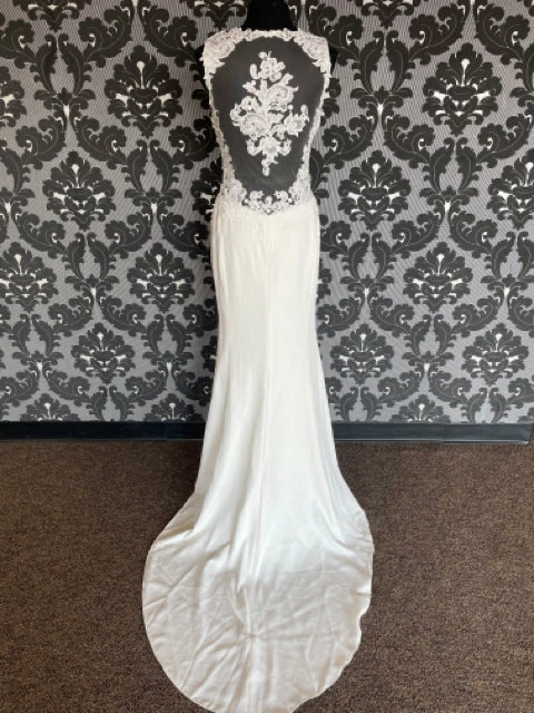Something Blue Willowby Wedding Dress Lace/ Poly Spandex Ivory Size 6 Sheath 6 Something Blue Willowby Wedding Dress Lace/ Poly Spandex Ivory Size 6 Sheath