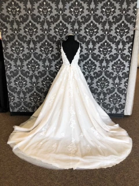 Something Blue Jasmine Couture Wedding Dress Lace/Tulle Champagne/Ivory Size 8 WEDDING DRESSES 8 Something Blue Jasmine Couture Wedding Dress Lace/Tulle Champagne/Ivory Size 8 WEDDING DRESSES