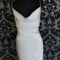 Something Blue WEDDING DRESSES La Perle LP2018 GWEN Wedding Dress Size 12 Silk Ivory Sleeveless Sheath