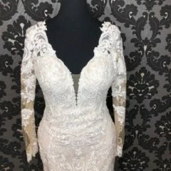 Something Blue WEDDING DRESSES Essense Of Australia D2672 Women's Wedding Dress Lace/Tulle