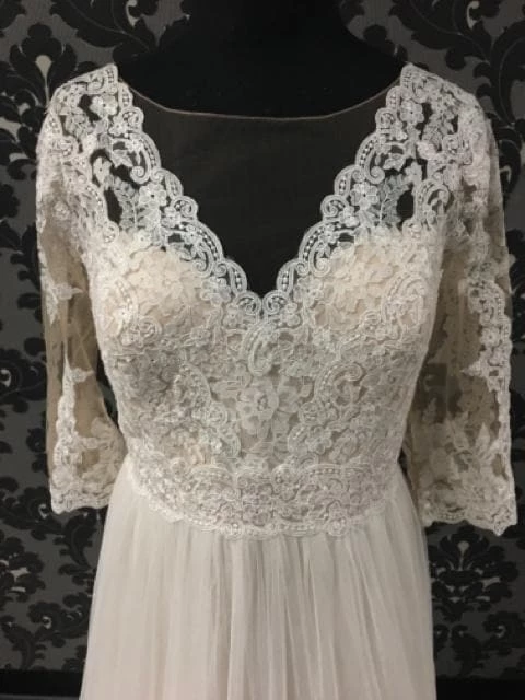 Something Blue Wedding Modeca Women's Wedding Dress Tulle & Lace Ivory/Champagne A-line WEDDING DRESSES 4 Something Blue Wedding Modeca Women's Wedding Dress Tulle & Lace Ivory/Champagne A-line WEDDING DRESSES