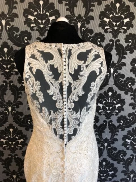 Something Blue Hitched Women's Sheath Wedding Dress Lace/Sequin Ivory Size 12 Highneck WEDDING DRESSES 6 Something Blue Hitched Women's Sheath Wedding Dress Lace/Sequin Ivory Size 12 Highneck WEDDING DRESSES