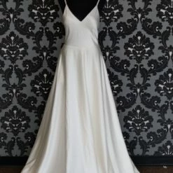 Something Blue WEDDING DRESSES La Perle LP2010 Hudson Wedding Dress Size 12 Silk Ivory Sleeveless A-line