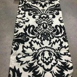 Shopsomethingblue Blk/wht Size 18 Ct TABLE LINENS