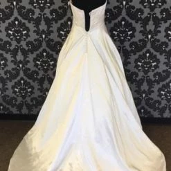 Shopsomethingblue Gold Size 2 WEDDING DRESSES