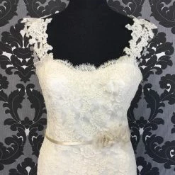 WEDDING DRESSES Size 6 Ivory Alvina Valenta Lace Lace Fit & Flare Modified Sweetheart