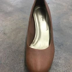 Light Brown Size 8.5 Comfort Plus SHOES NEW ARRIVALS