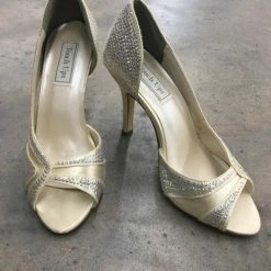 Outlet Something Blue Store 12 Size 8 Nude Touch Ups Satin Peeptoe