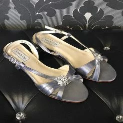 Outlet Something Blue Store 8 NEW ARRIVALS Gray Size 9 Touch Ups Satin Kitten Heel