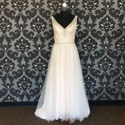 WEDDING DRESSES Size 10 Ivory Blush Allure Lace A-line