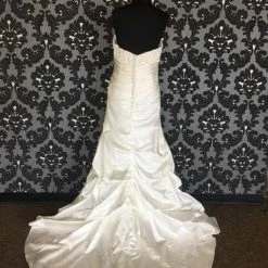 Size 12 Ivory Allure Bridal Lace Cap Sleeve A-line V-Neck