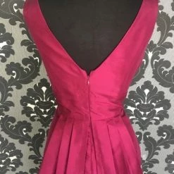 FORMAL/MOTHER'S DRESSES Size 12 Sangria Lugo 255 Cocktail Silk Sleeveless