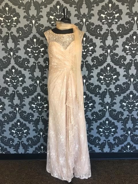 FORMAL/MOTHER'S DRESSES Size 14 Light Taupe Montage 115977 Floor Lace Sleeveless