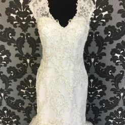 Size 8 Ivory Justin Alexander Lace Illusion V-Neck WEDDING DRESSES